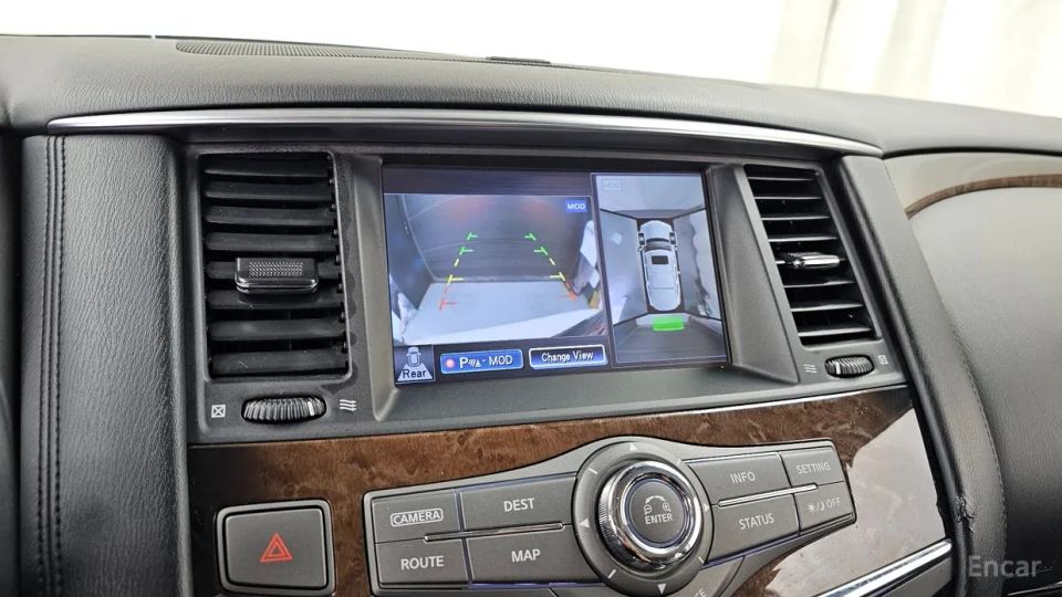Infiniti QX80