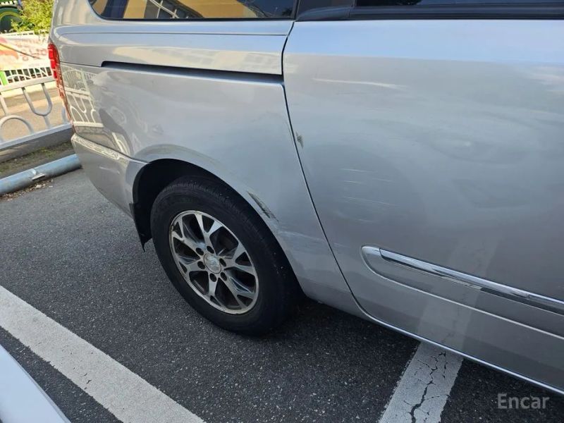 Kia Canival