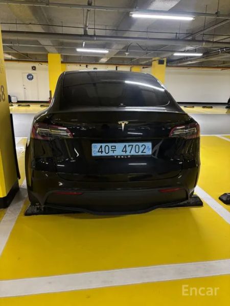 Tesla model-y