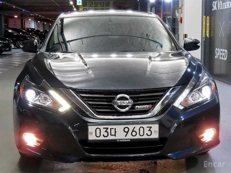 Nissan altima