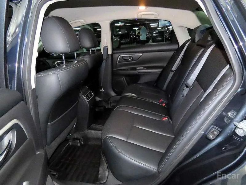 Nissan altima