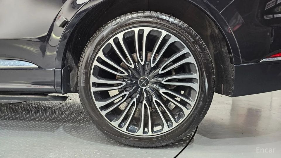 Lincoln Aviator