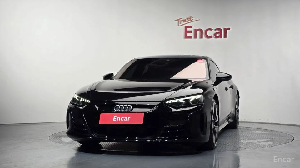 Audi E-tron GT