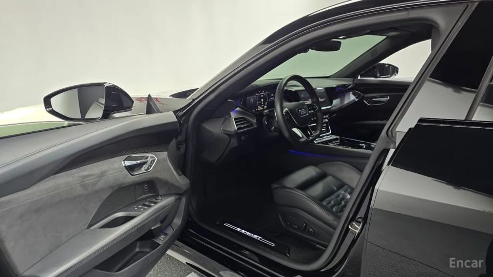 Audi E-tron GT
