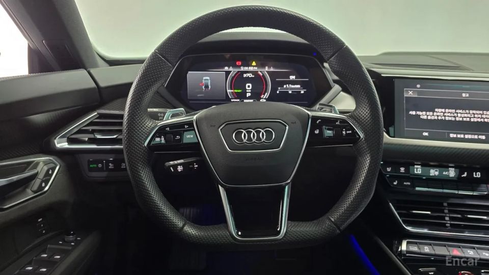 Audi E-tron GT