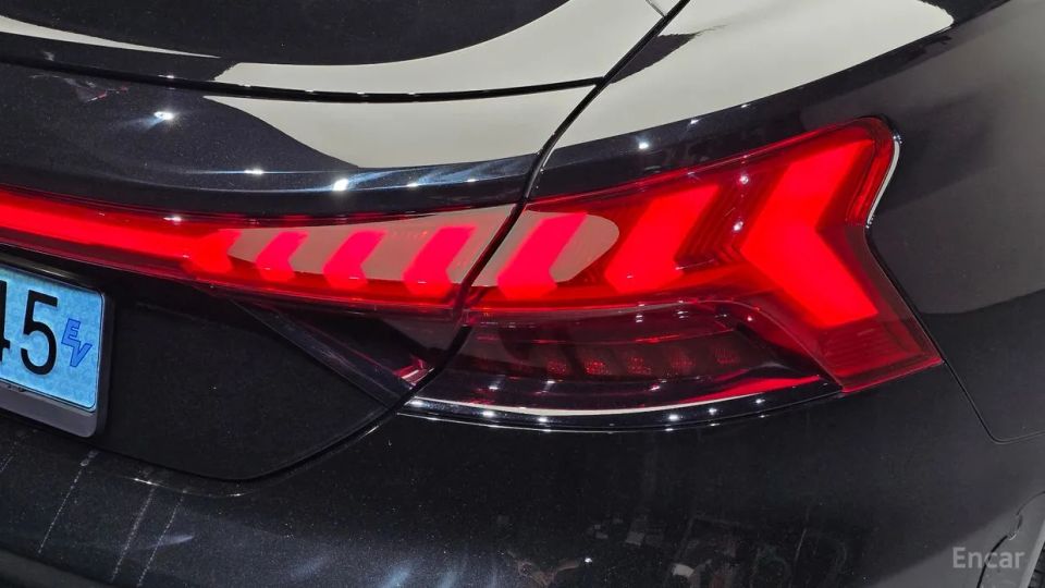 Audi E-tron GT