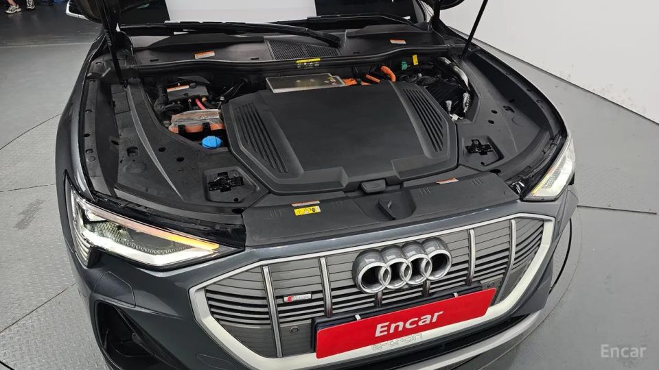 Audi E-tron