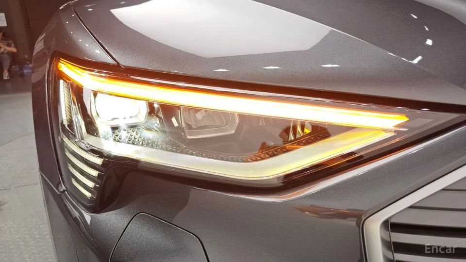 Audi E-tron