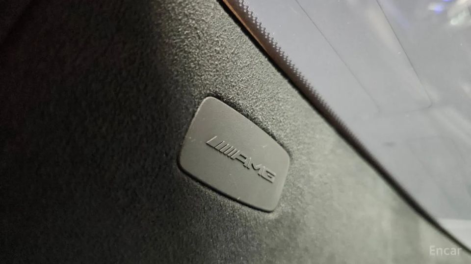 Mercedes-Benz SL-Class