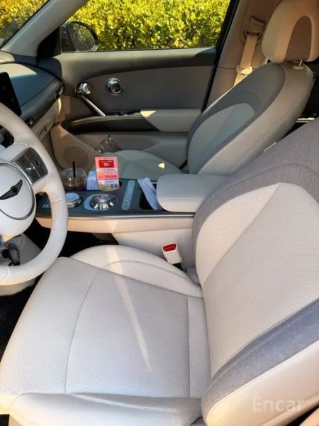 Genesis GV60