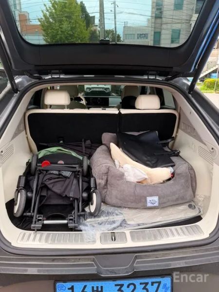 Genesis GV60