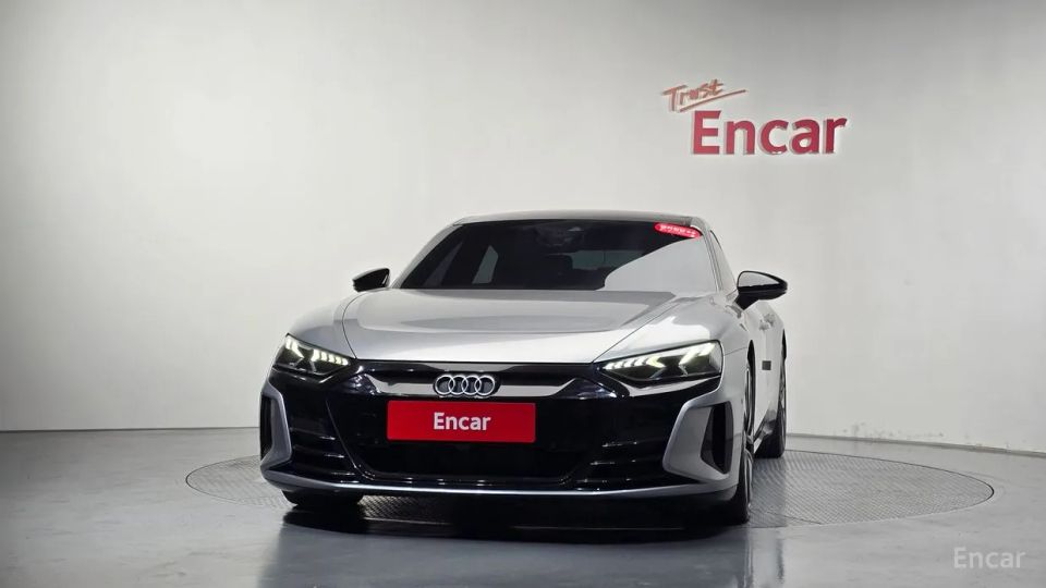 Audi E-tron GT
