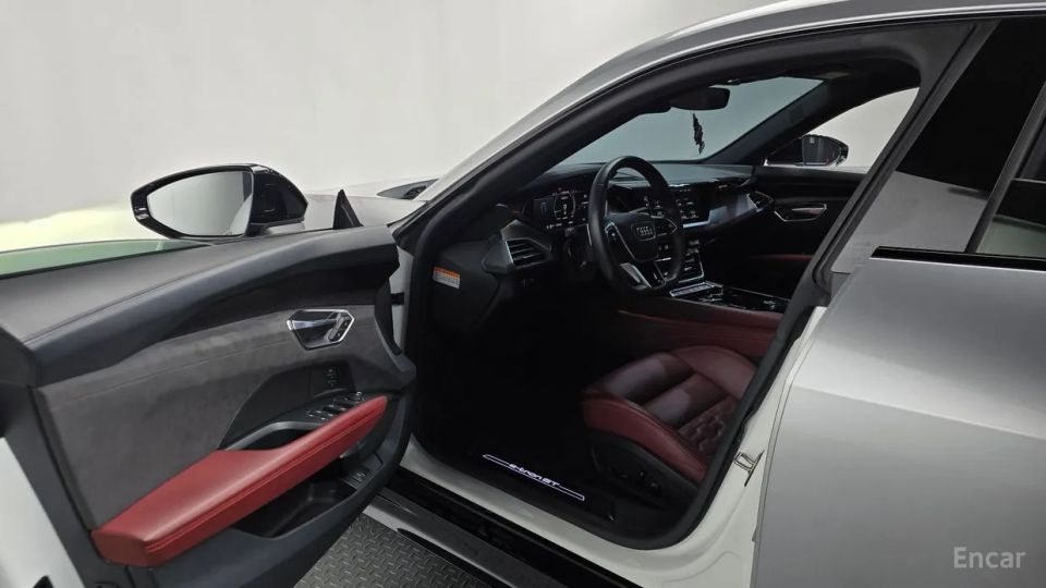 Audi E-tron GT