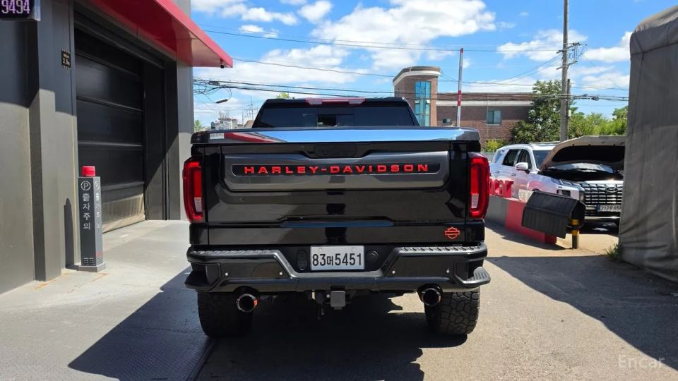 GMC Sierra