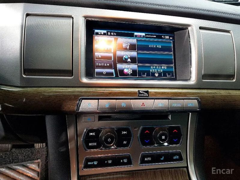 Jaguar xf