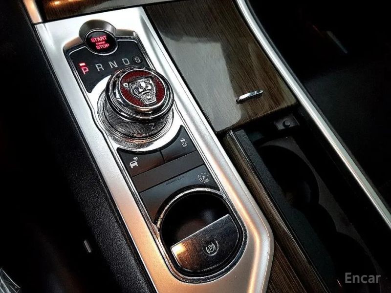 Jaguar xf