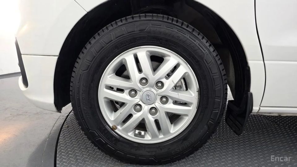Hyundai Starex