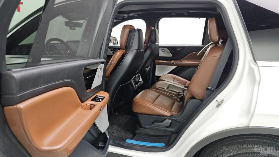 Lincoln Aviator