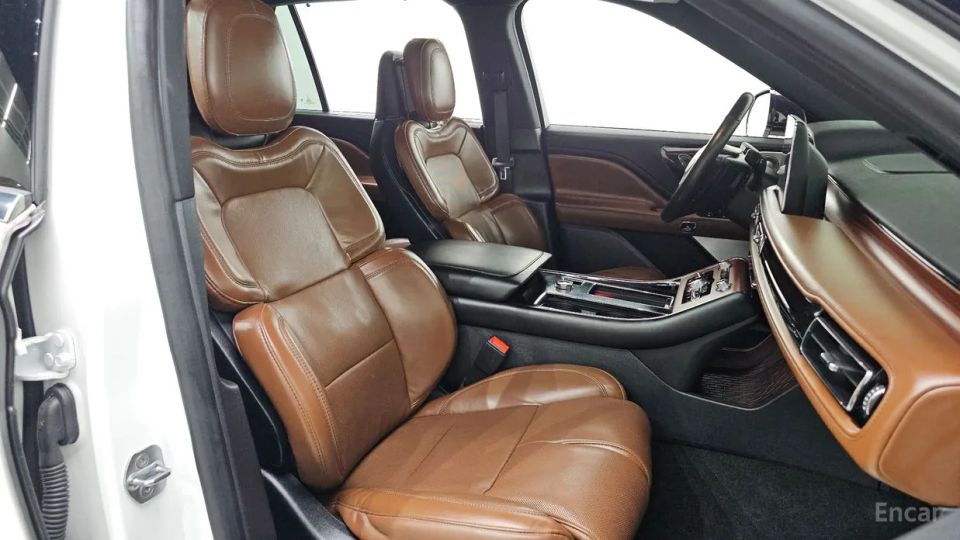 Lincoln Aviator