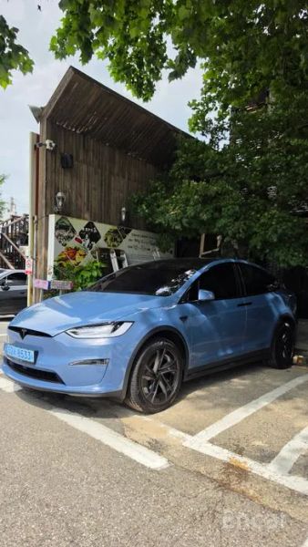 Tesla model-x
