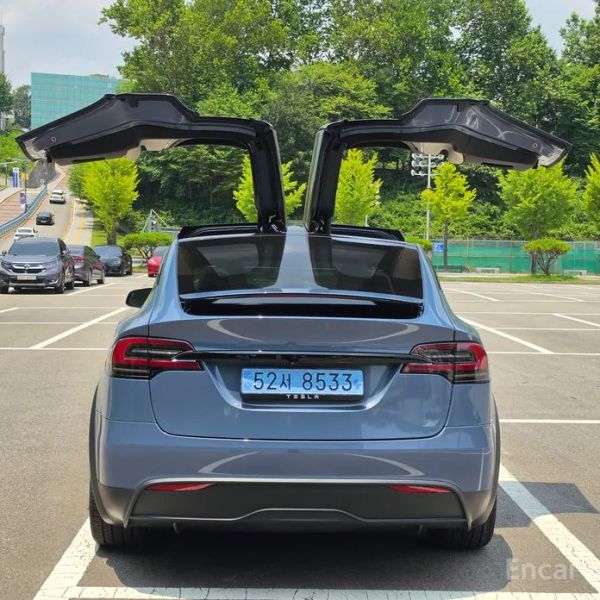 Tesla model-x
