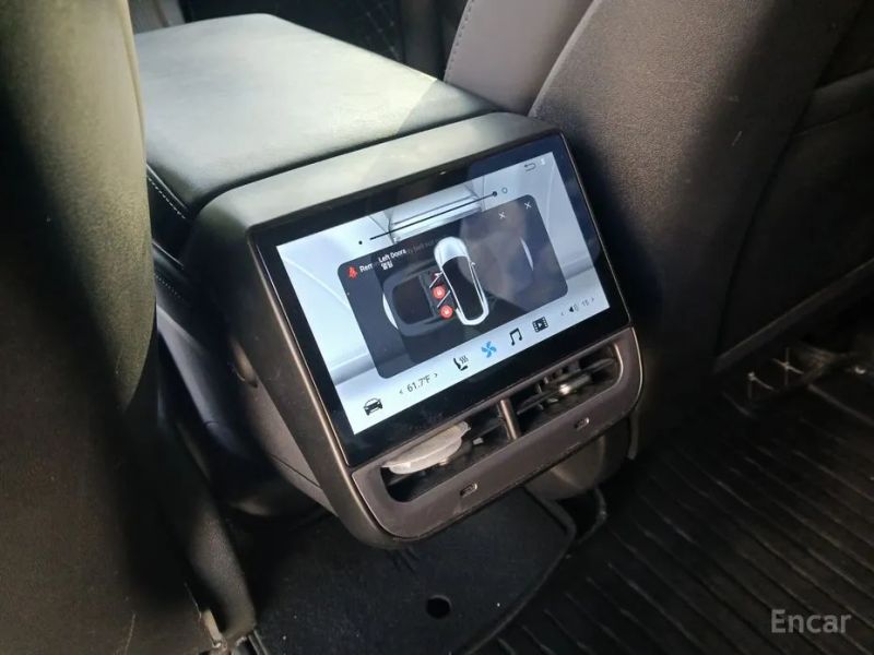 Tesla model-y