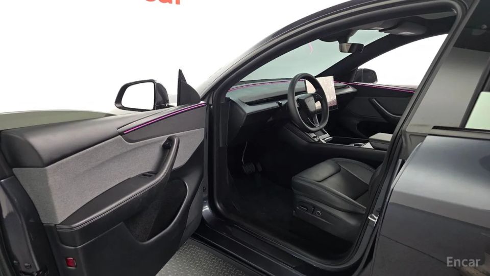 Tesla model-y