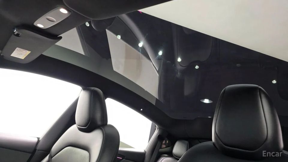 Tesla model-y
