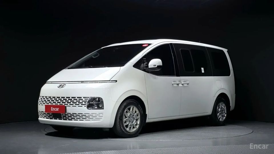 Hyundai Staria