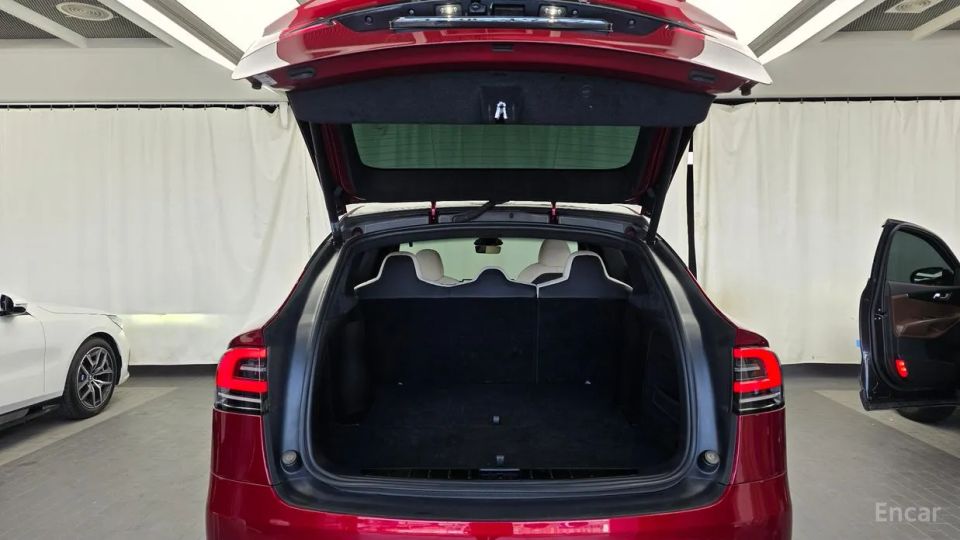 Tesla model-x
