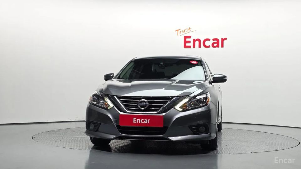 Nissan altima
