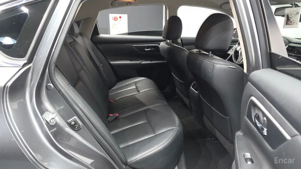 Nissan altima