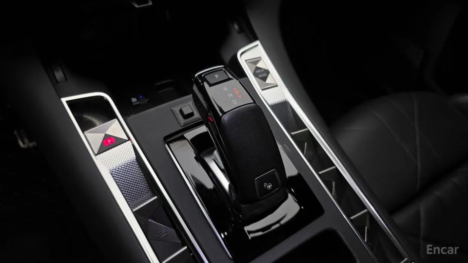 Citroen-DS DS7