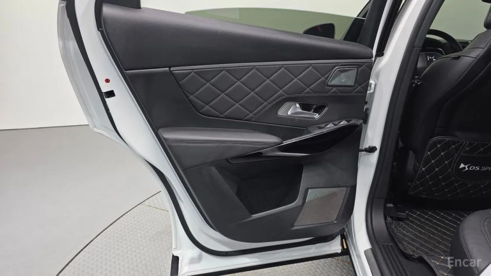 Citroen-DS DS7