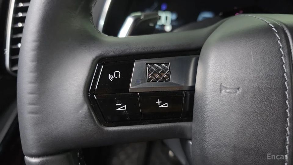 Citroen-DS DS7