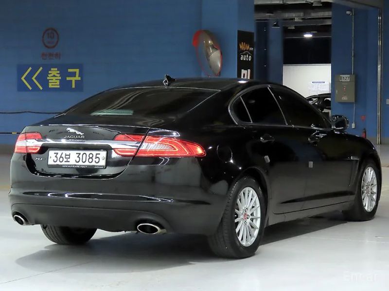 Jaguar xf
