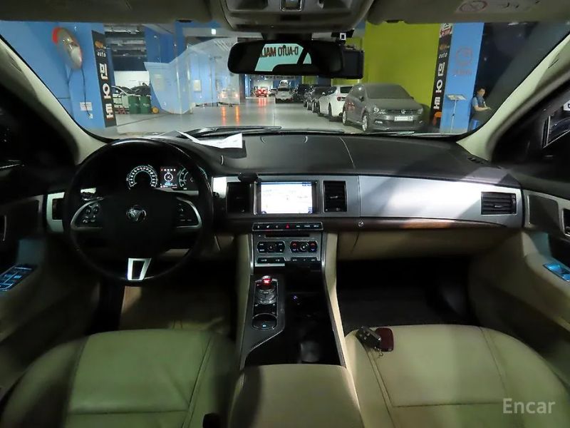 Jaguar xf