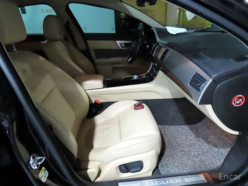 Jaguar xf