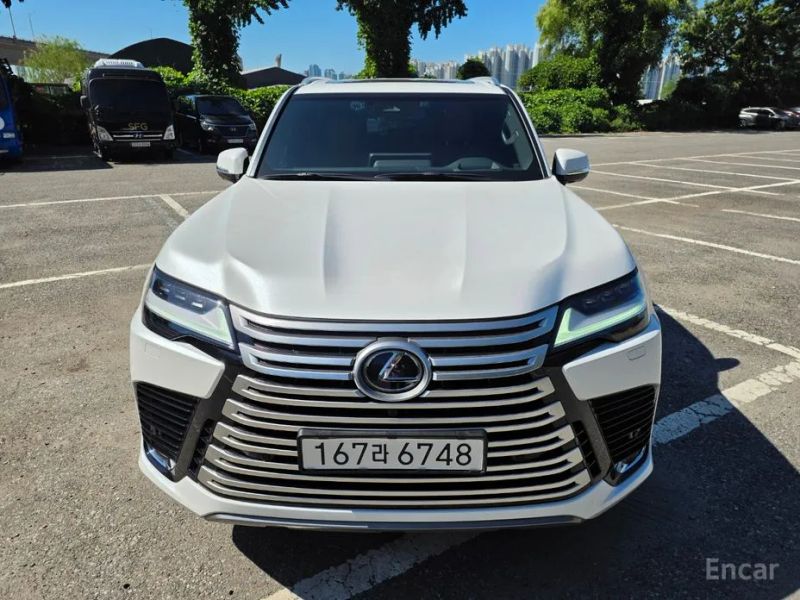 Lexus LX