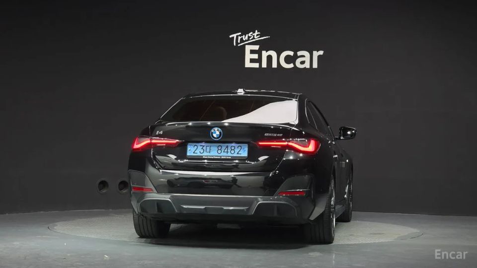 BMW I4