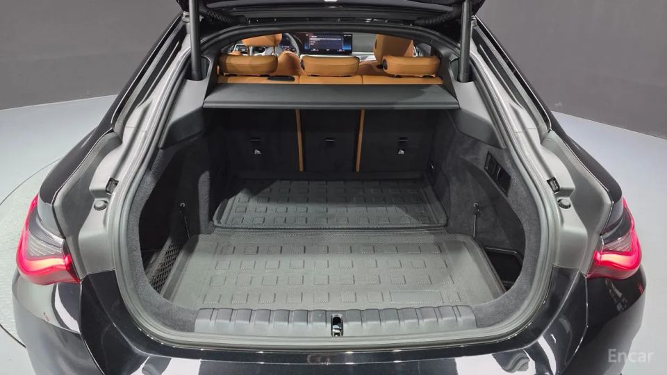 BMW I4