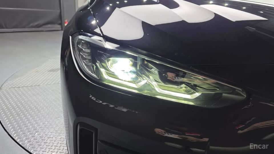 BMW I4