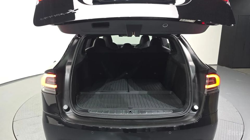Tesla model-x