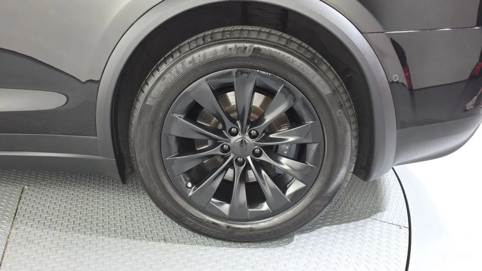 Tesla model-x