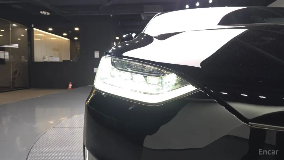 Tesla model-x