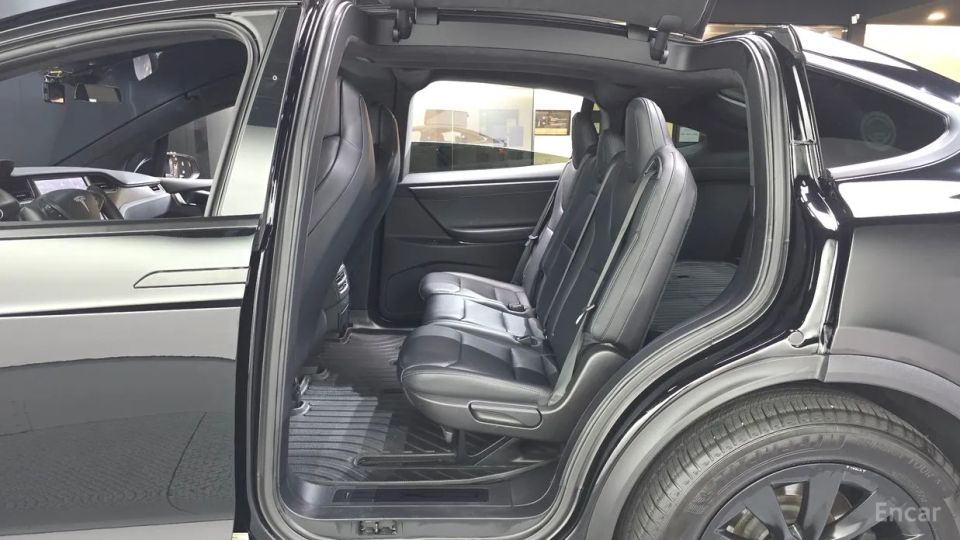 Tesla model-x
