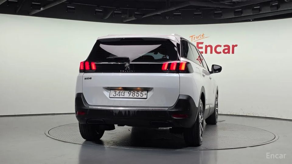 Peugeot 5008