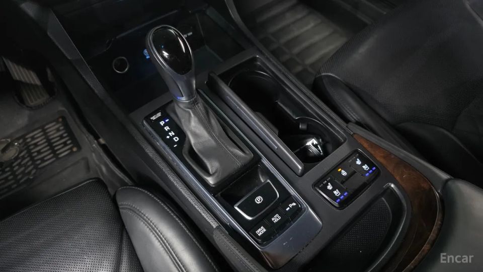Hyundai Aslan