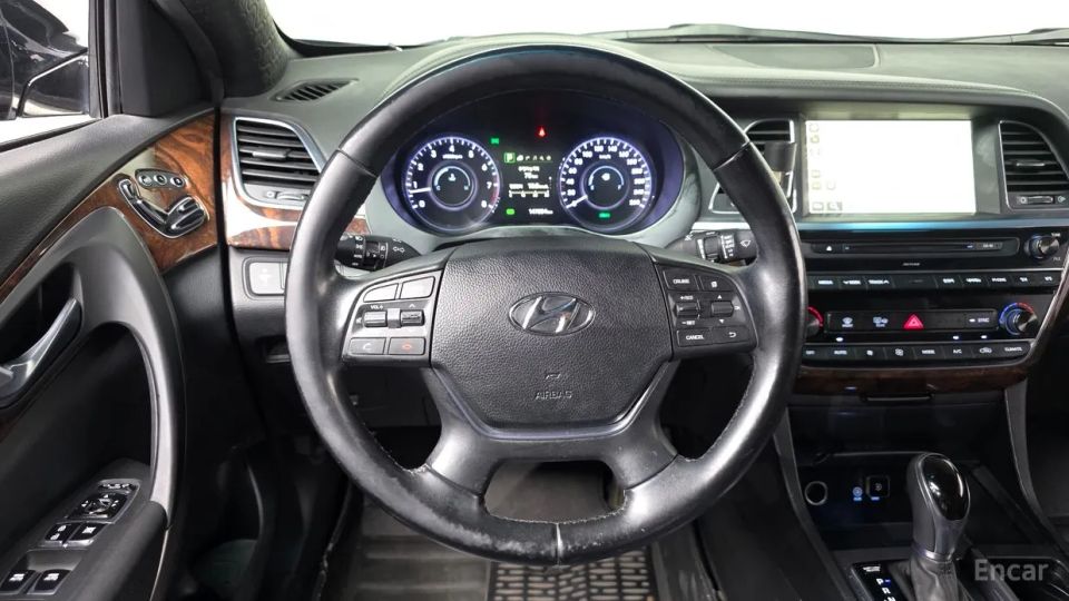 Hyundai Aslan