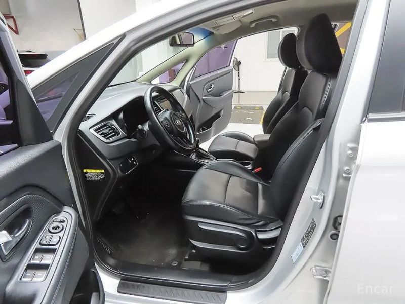 Kia Carens